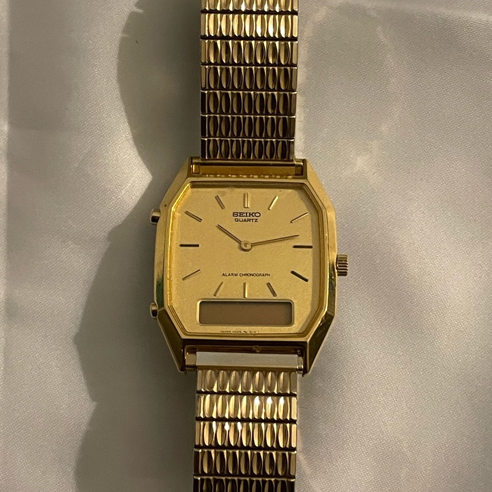 seiko quartz watch
